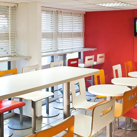 מלון Premiere Classe Mezieres 2*