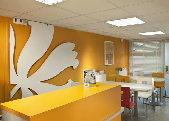 Premiere Classe Mezieres Hotel